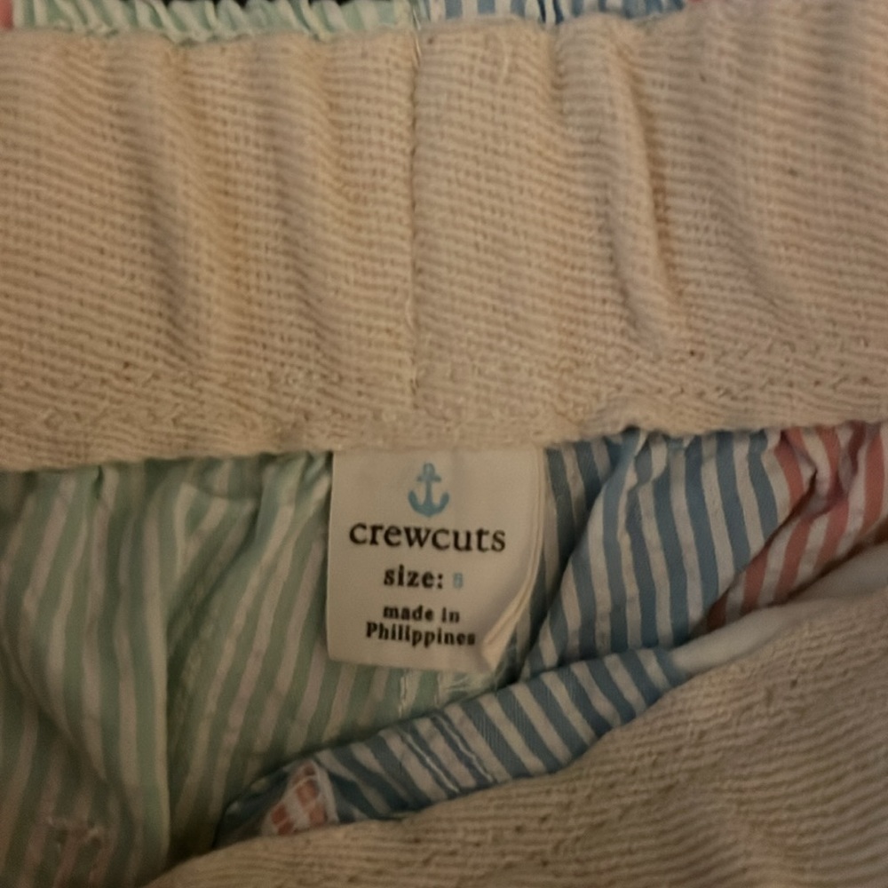 Pair of multicolored seersucker dock shorts by Crewcuts size 7 or 8 - Picture 2 of 3